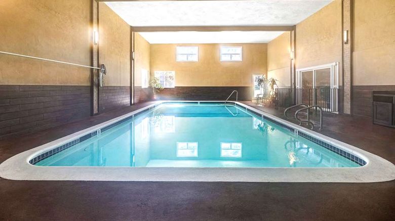 <b>Best Western Vista Manor Lodge Pool</b>. Images powered by <a href="https://iceportal.shijigroup.com/" title="IcePortal" target="_blank">IcePortal</a>.