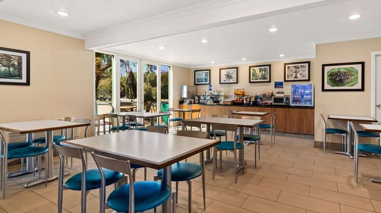 <b>Best Western Date Tree Hotel Restaurant</b>. Images powered by <a href="https://iceportal.shijigroup.com/" title="IcePortal" target="_blank">IcePortal</a>.