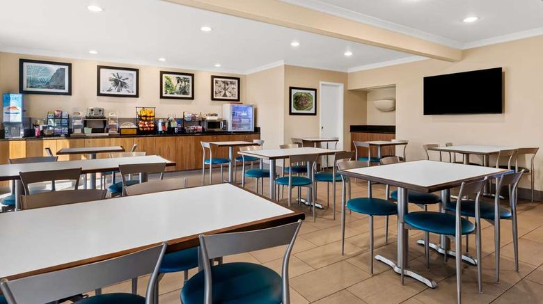 <b>Best Western Date Tree Hotel Restaurant</b>. Images powered by <a href="https://iceportal.shijigroup.com/" title="IcePortal" target="_blank">IcePortal</a>.