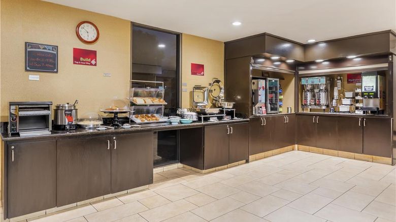 <b>Best Western Plus Garden Court Inn Restaurant</b>. Images powered by <a href="https://iceportal.shijigroup.com/" title="IcePortal" target="_blank">IcePortal</a>.