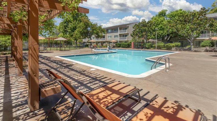 Best Western Plus Garden Court Inn Pool