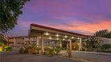 Best Western Plus Garden Court Inn Exterior