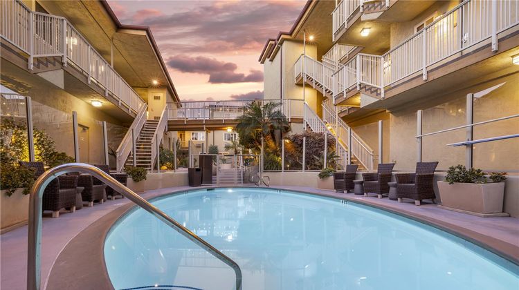 Best Western Plus Beach View Lodge Pool