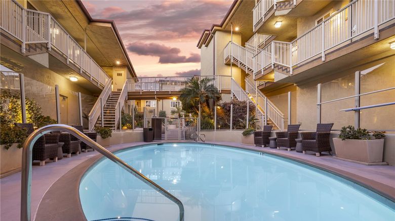 <b>Best Western Plus Beach View Lodge Pool</b>. Images powered by <a href="https://iceportal.shijigroup.com/" title="IcePortal" target="_blank">IcePortal</a>.