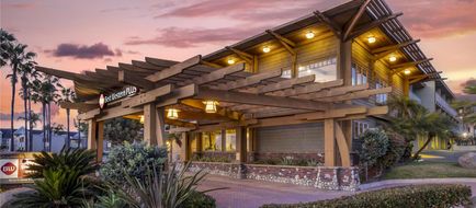 Best Western Plus Beach View Lodge Exterior
