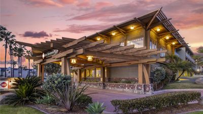 Best Western Plus Beach View Lodge