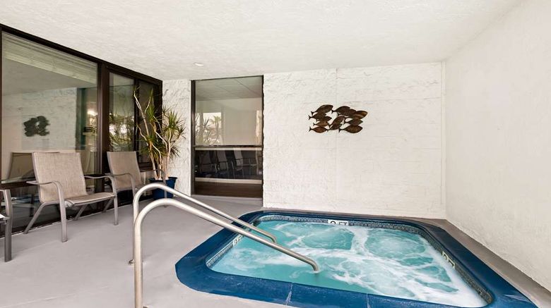 <b>Best Western Yacht Harbor Hotel Pool</b>. Images powered by <a href="https://iceportal.shijigroup.com/" title="IcePortal" target="_blank">IcePortal</a>.