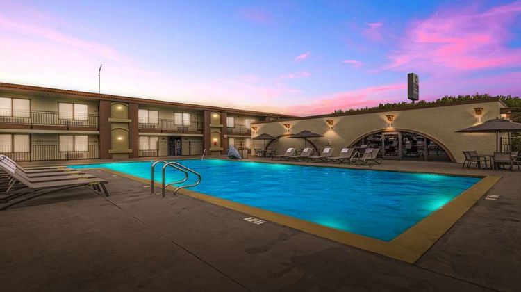 Best Western Roseville Inn Pool