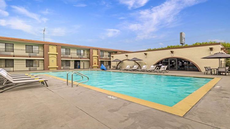 Best Western Roseville Inn Pool