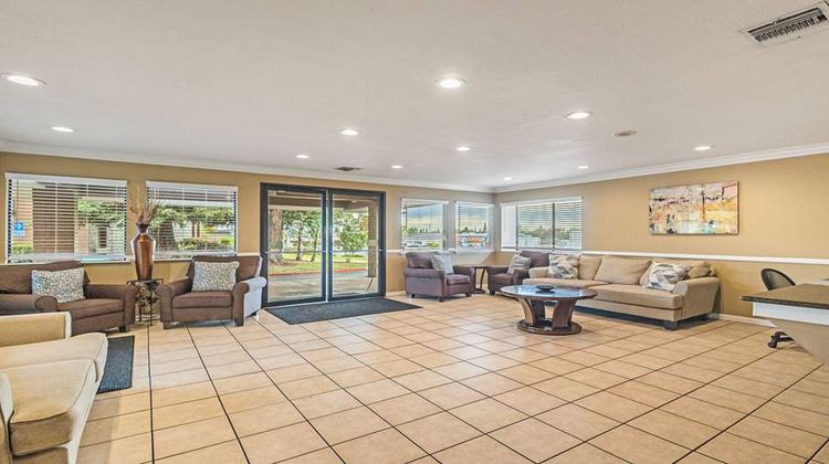 Best Western Roseville Inn Lobby