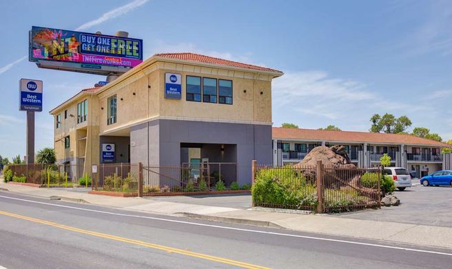 Best Western Sandman Motel Exterior