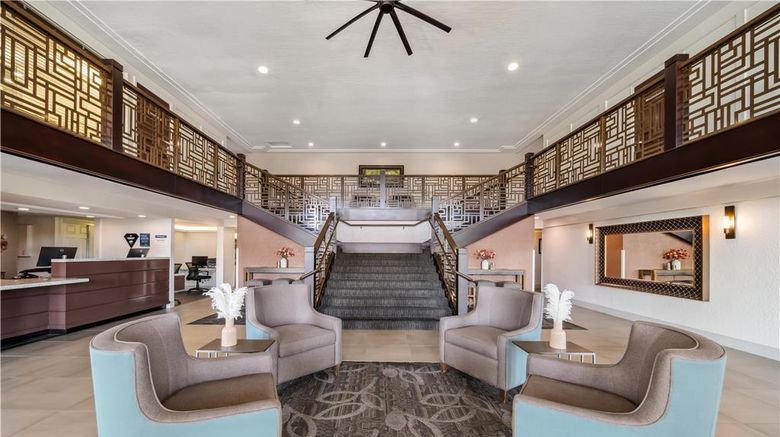 <b>Best Western Plus Hilltop Inn Lobby</b>. Images powered by <a href="https://iceportal.shijigroup.com/" title="IcePortal" target="_blank">IcePortal</a>.