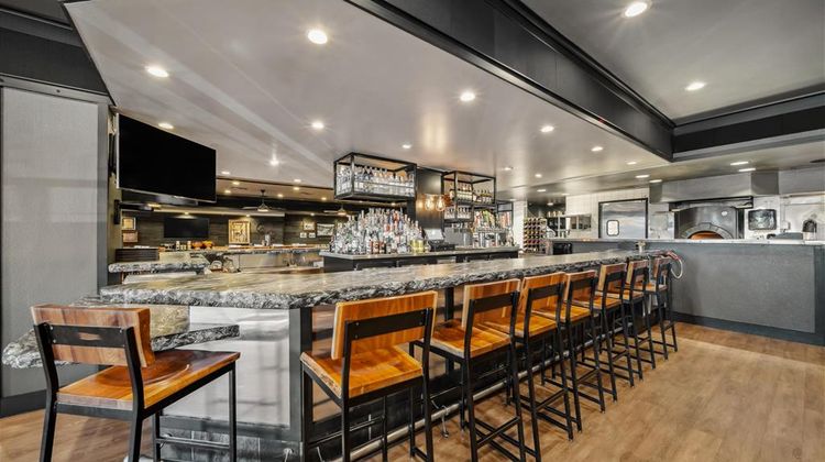 Best Western Plus Hilltop Inn Restaurant