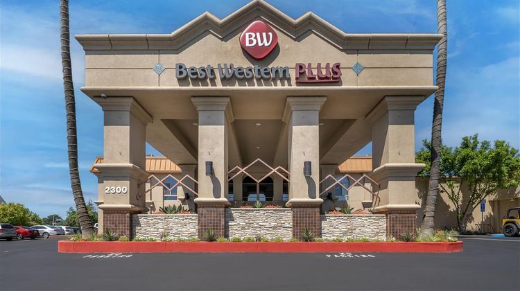 Best Western Plus Hilltop Inn Exterior