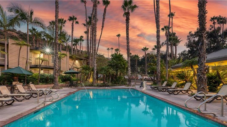 Best Western Seven Seas Pool
