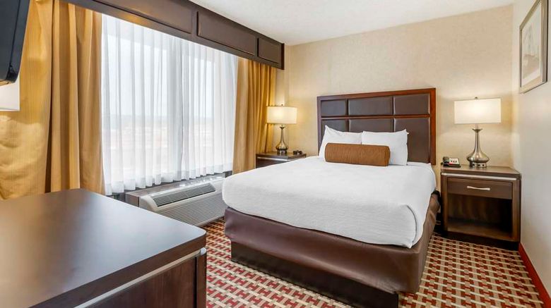 <b>Best Western Plus Grosvenor Airport Htl Suite</b>. Images powered by <a href="https://iceportal.shijigroup.com/" title="IcePortal" target="_blank">IcePortal</a>.