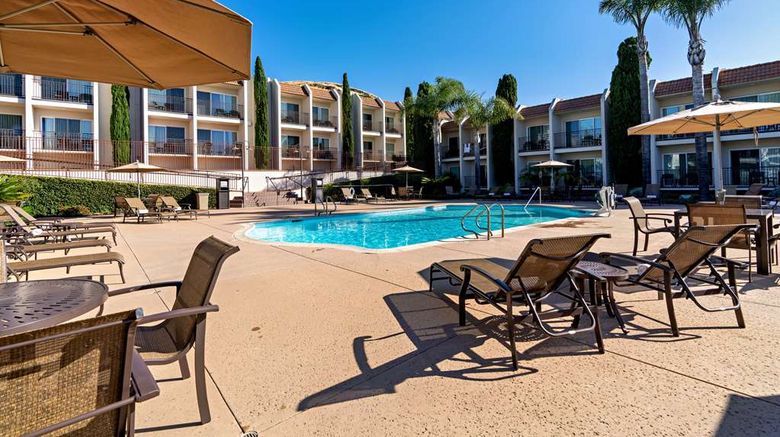 <b>Best Western Plus Royal Oak Hotel Pool</b>. Images powered by <a href="https://iceportal.shijigroup.com/" title="IcePortal" target="_blank">IcePortal</a>.