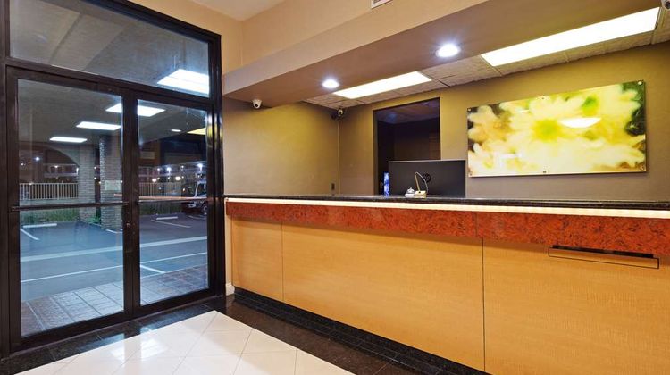 Best Western Pasadena Inn Lobby