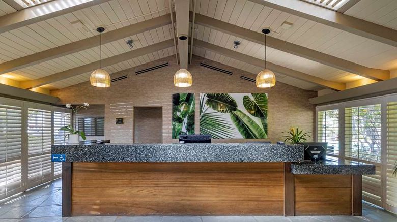 <b>Best Western Plus Island Palms Hotel Lobby</b>. Images powered by <a href="https://iceportal.shijigroup.com/" title="IcePortal" target="_blank">IcePortal</a>.