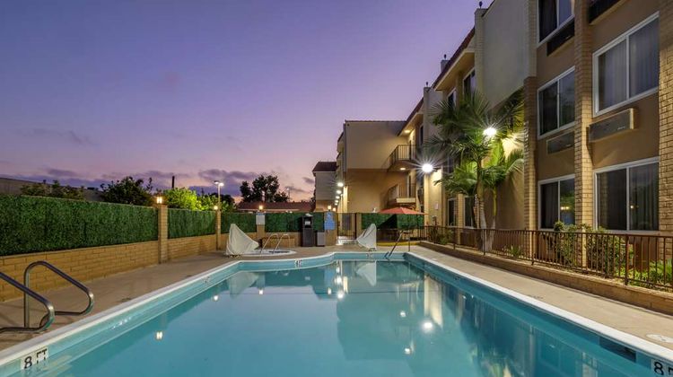 Best Western Plus South Bay Hotel Pool