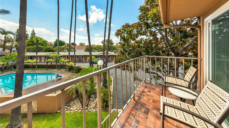 <b>Best Western Pine Tree Motel Room</b>. Images powered by <a href="https://iceportal.shijigroup.com/" title="IcePortal" target="_blank">IcePortal</a>.