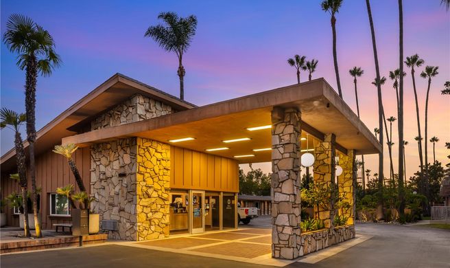 Best Western Pine Tree Motel Exterior