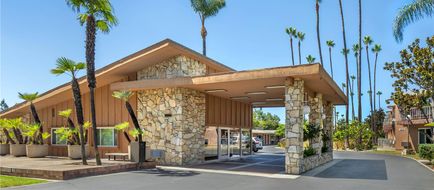 Best Western Pine Tree Motel Exterior