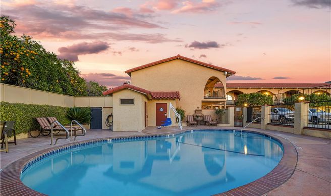 Best Western La Posada Motel Exterior