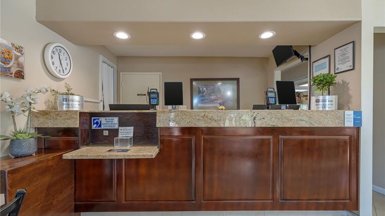 Best Western La Posada Motel Lobby