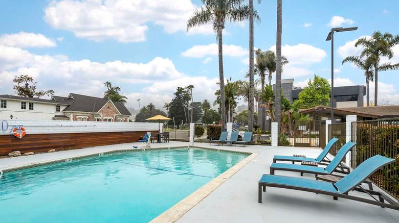 <b>Best Western Plus Inn of Ventura Pool</b>. Images powered by <a href="https://iceportal.shijigroup.com/" title="IcePortal" target="_blank">IcePortal</a>.