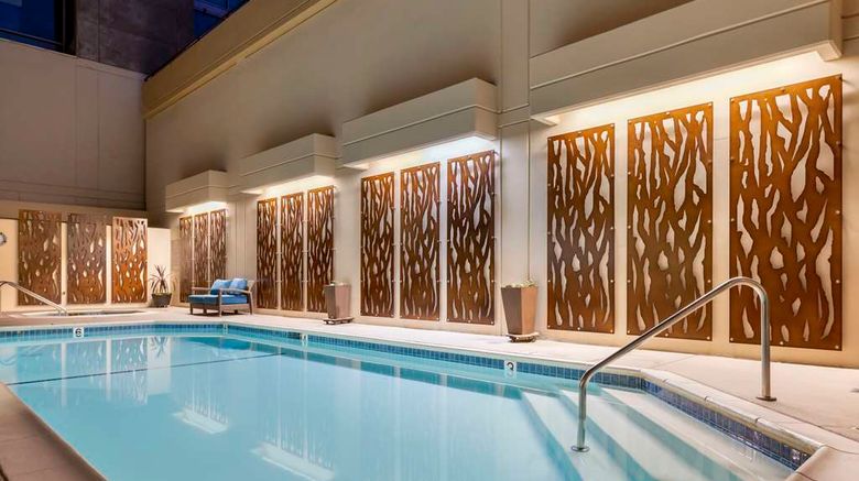 <b>Best Western Plus Bayside Inn Pool</b>. Images powered by <a href="https://iceportal.shijigroup.com/" title="IcePortal" target="_blank">IcePortal</a>.