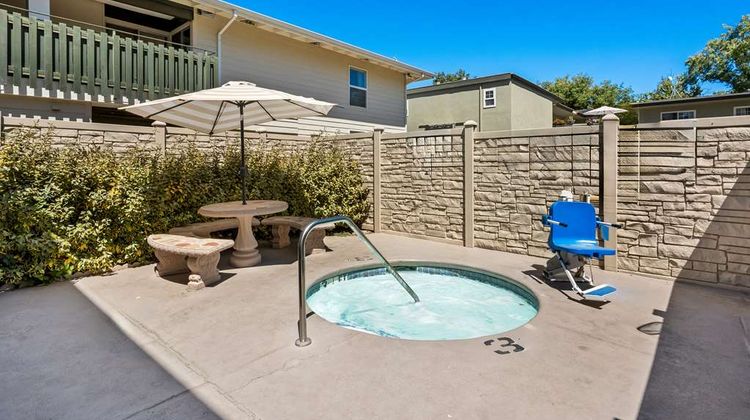 Best Western University Lodge Pool