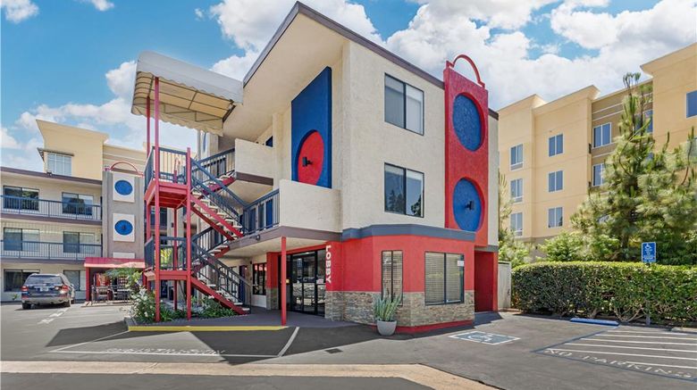 <b>Best Western Courtesy Inn Exterior</b>. Images powered by <a href="https://iceportal.shijigroup.com/" title="IcePortal" target="_blank">IcePortal</a>.