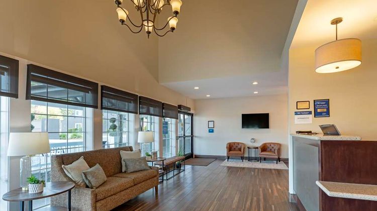 Best Western Plus Inn at the Vines Lobby
