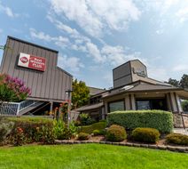 Best Western Plus Inn at the Vines Exterior