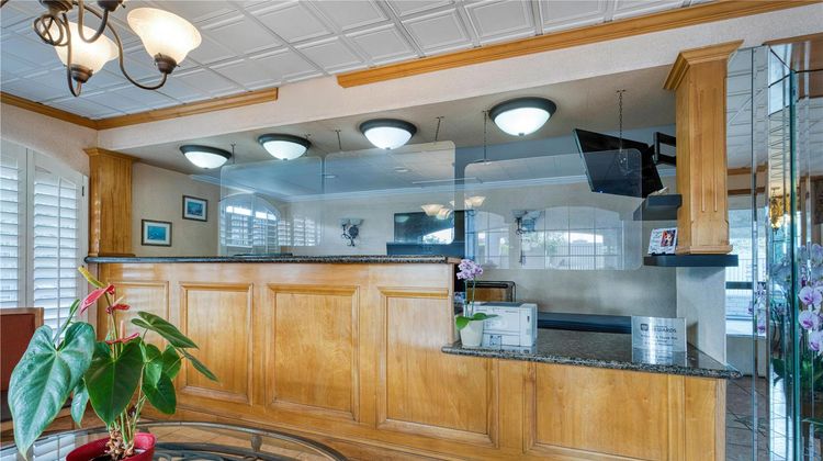 SureStay Hotel Camarillo Lobby