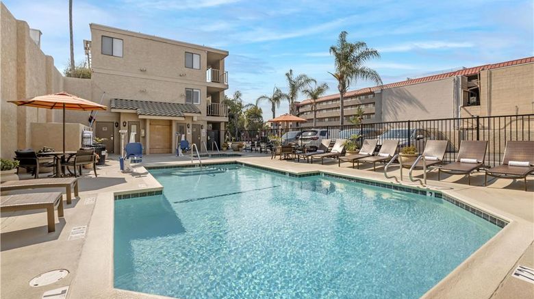 <b>Best Western Plus Anaheim Inn Pool</b>. Images powered by <a href="https://iceportal.shijigroup.com/" title="IcePortal" target="_blank">IcePortal</a>.