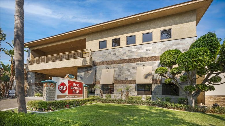 <b>Best Western Plus Anaheim Inn Exterior</b>. Images powered by <a href="https://iceportal.shijigroup.com/" title="IcePortal" target="_blank">IcePortal</a>.