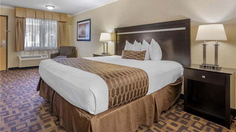 <b>Best Western Plus Inn of Hayward Room</b>. Images powered by <a href="https://iceportal.shijigroup.com/" title="IcePortal" target="_blank">IcePortal</a>.