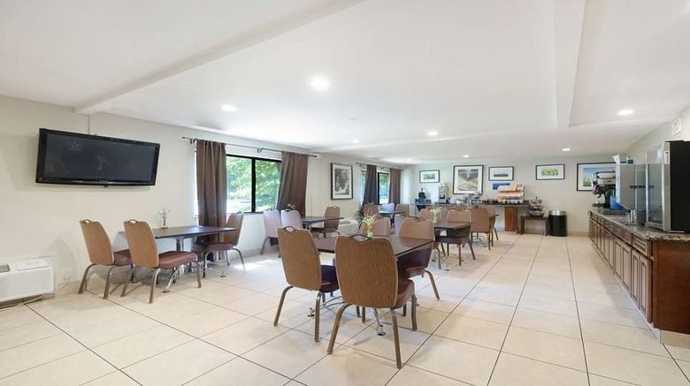 <b>Best Western Amador Inn Restaurant</b>. Images powered by <a href="https://iceportal.shijigroup.com/" title="IcePortal" target="_blank">IcePortal</a>.