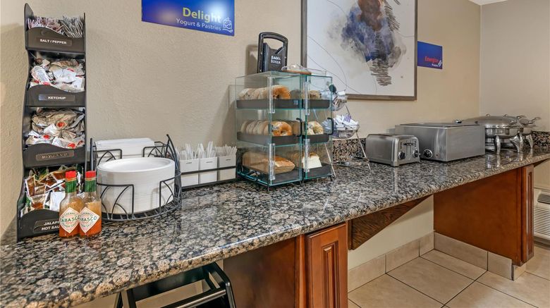 <b>Best Western Amador Inn Restaurant</b>. Images powered by <a href="https://iceportal.shijigroup.com/" title="IcePortal" target="_blank">IcePortal</a>.