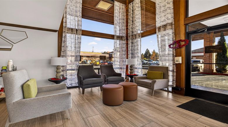 <b>Best Western Amador Inn Lobby</b>. Images powered by <a href="https://iceportal.shijigroup.com/" title="IcePortal" target="_blank">IcePortal</a>.
