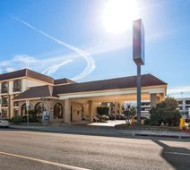 Best Western Norwalk Inn Exterior