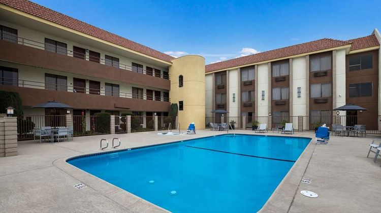 Best Western Norwalk Inn Pool