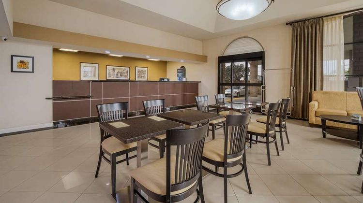 Best Western Norwalk Inn Lobby