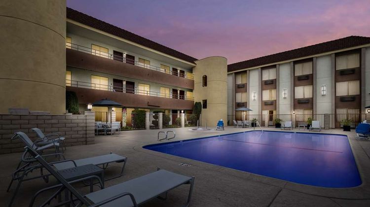 Best Western Norwalk Inn Exterior