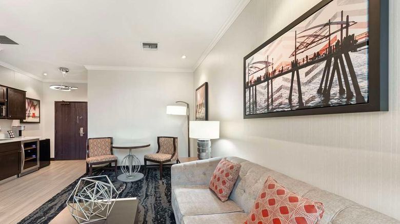 <b>Best Western Plus Redondo Beach Inn Room</b>. Images powered by <a href="https://iceportal.shijigroup.com/" title="IcePortal" target="_blank">IcePortal</a>.