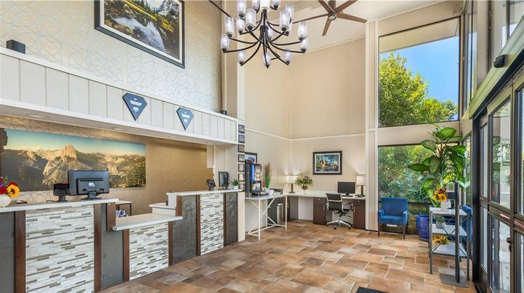 Best Western Plus Sonora Oaks Hotel Lobby