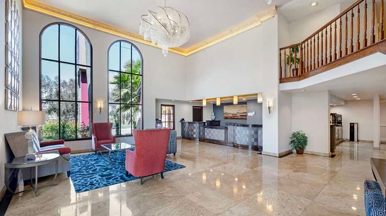 <b>Best Western Plus Newport Mesa Inn Lobby</b>. Images powered by <a href="https://iceportal.shijigroup.com/" title="IcePortal" target="_blank">IcePortal</a>.