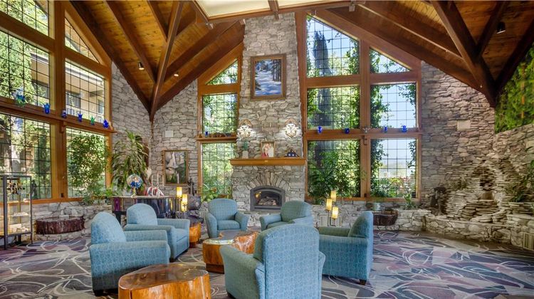 Best Western Plus Yosemite Gateway Inn Lobby